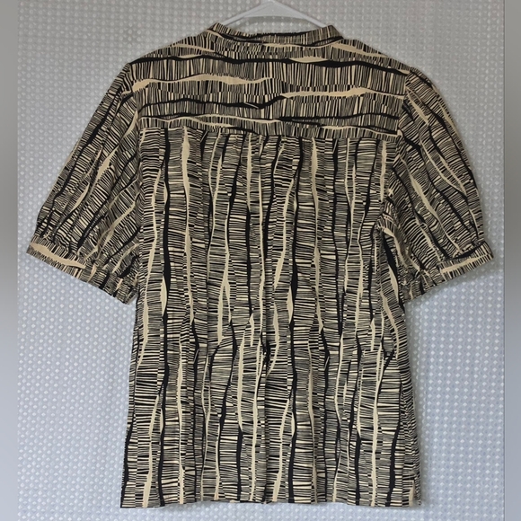 Neutral Abstract Blouse Business Casual Chic Work to Weekend Flowy Layering Top - Picture 6 of 9